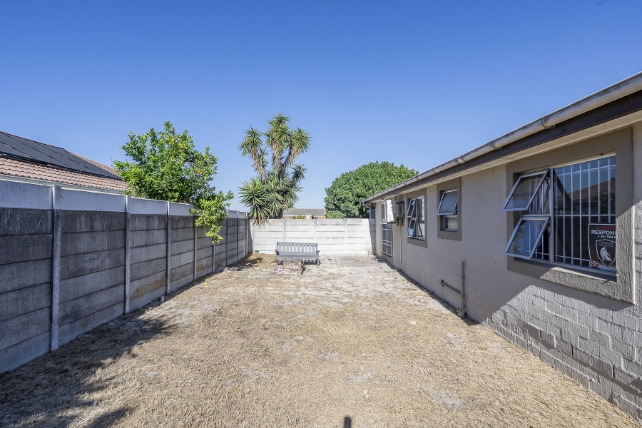 3 Bedroom Property for Sale in De Oude Spruit Western Cape